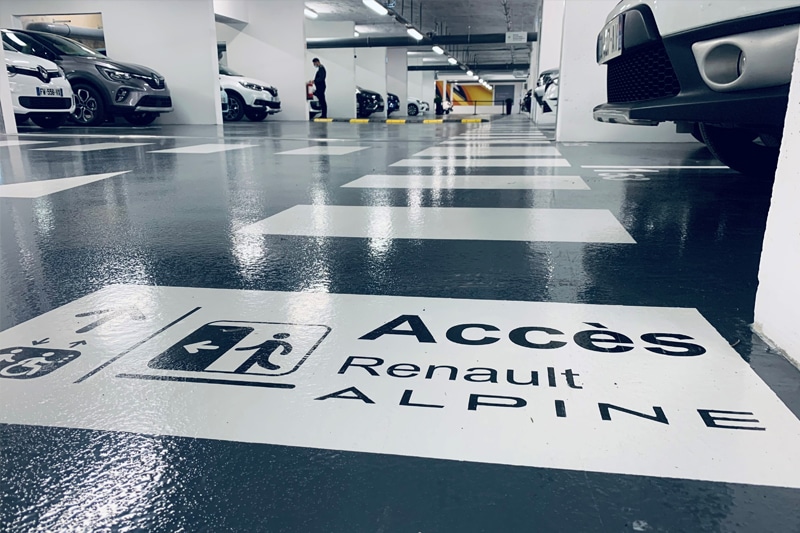 Marquage au sol parking ASM Marquage au sol dans parking couvert – ASM, vente et réalisation de peinture de signalisation pour parkings et entreprises