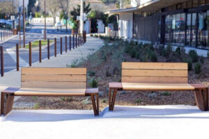 Installation de mobilier urbain par ASM en région PACA