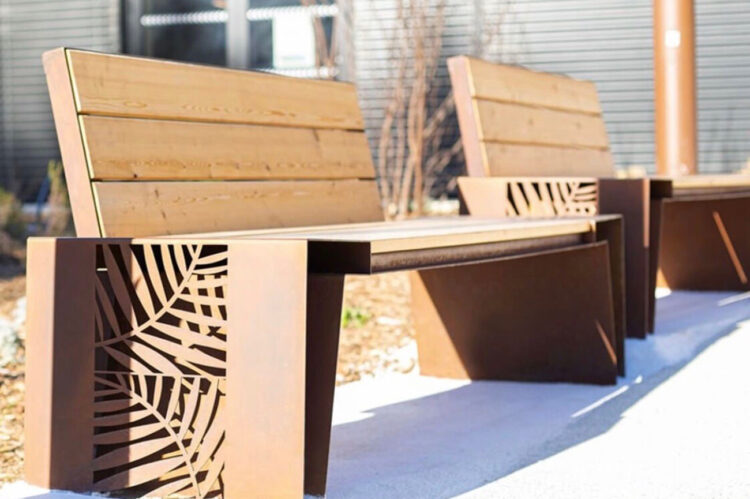 Installation de mobilier urbain par ASM en région PACA